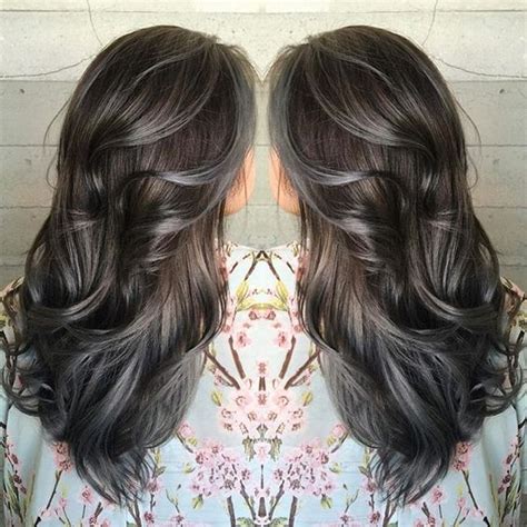 Amazing Grey/Silver Highlights! | Χτενίσματα, Μαλλιά και ...