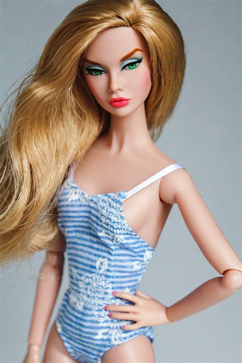 Abendkleid barbie hochzeitskleid barbie klamotten. Pin von Gabi Hilarion auf Barbie / Others Sense of STYLE ...