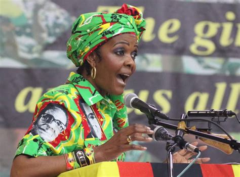 Grace mugabe came from a humble background. Grace Mugabe vlug glo uit Zimbabwe | Maroela Media