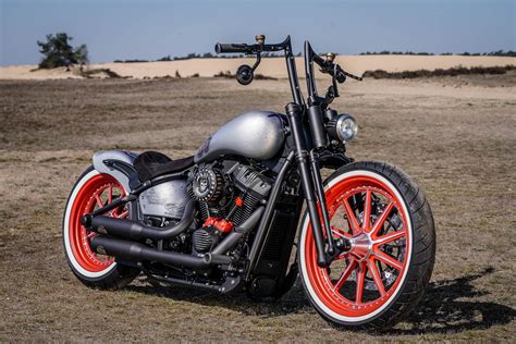 Red Wheel Mbt Customized Thunderbike Harley Davidson Street Bob By Ben Ott