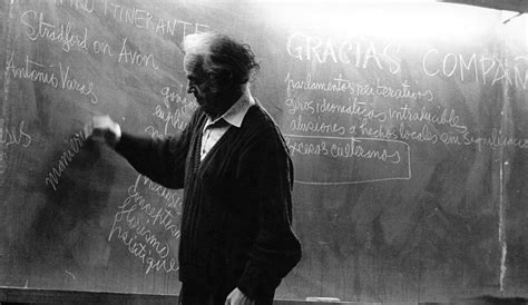 Here, david unger remembers a i first began translating the chilean poet nicanor parra in 1973, on the recommendation of frank. NICANOR PARRA EL POETA DE 102 AÑOS