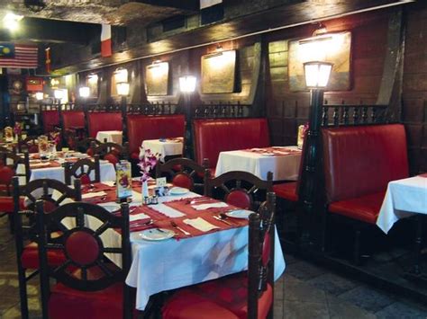Menara kuala lumpur, 2, jalan puncak, 50250 kuala lumpur. 8 Western Restaurants That Have Lasted For More than 20 ...