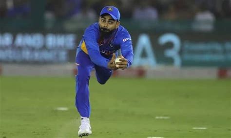 Watch Virat Kohli Takes Stunning One Handed Catch Vs South Africa Cricket News The Indian