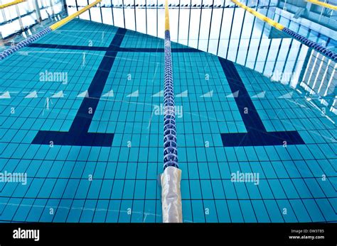Bottom Line Swimming Pool Hi Res Stock Photography And Images Alamy