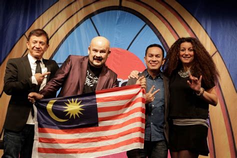 Presented by the minister of communications. Press | Laugh Factory | HARITH ISKANDER CROWNED 2016 LAUGH ...