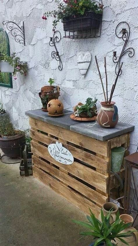 Künstlich, doch sehr toll wirkend! Garten Ideen Mit Paletten - Gartengeräte