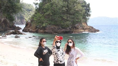 Penyelenggaraan tiket angkutan penyeberangan secara elektronik. Tiket Masuk Teluk Biru Banyuwangi / Pesona Pantai Teluk ...