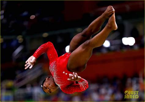 Aug 09, 2019 · simone biles takes gymnastics to a new level. Simone Biles Wins Third Gold Medal on Vault at Rio ...