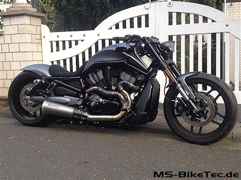Hey tim, do you have any aftermarket ideas planned for your bike yet? Haley Davison V-Rod with Akrapovic exhaust | Morotcycles ...