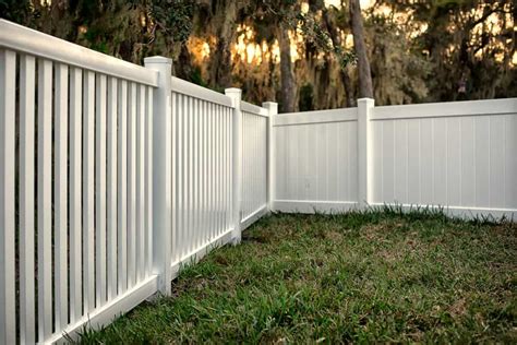 Vinyl Fence Vs Wood Fence Which Is Better For Your House
