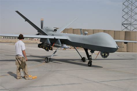 Usa Un Drone Predator Au Dessus De Minneapolis