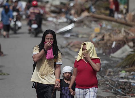Powerful Typhoon Slams Philippines Photo 1 Pictures Cbs News