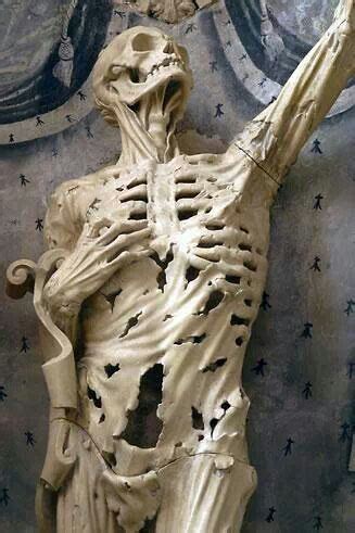Let's fall in love met het liefdeslief van niek! Pin by Travis Vaughn on Skulls/Skeletons | Statue ...