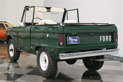 Vintage Suv Early Classic Bronco Four By Four 4x4 Classic Ford Bronco