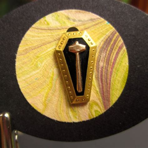 Vintage Lapel Pin Gold Coffin Shape Black Onyx Gold Hammer Etsy
