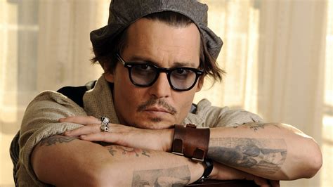 Cbs this morning offers a thoughtful, substantive and insightful source of news and information to a daily audience of 3 million viewers. Johnny Depp, Men, Actor, Tattoo, Glasses, Hat, Face ...