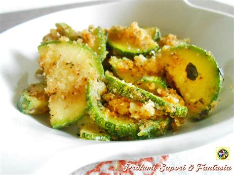 E prezzemolo costituiscono un antipasto di mare e cipolle affettate. Zucchine in padella con pangrattato aromatico | Ricette ...