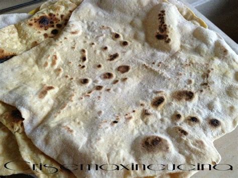 Segui la video ricetta, spiegazione dettagliata, lista ingredienti, materiale occorrente, proprietà nutrizionali, foto e tanto altro. pane azzimo 1 (con immagini) | Ricette, Idee alimentari ...