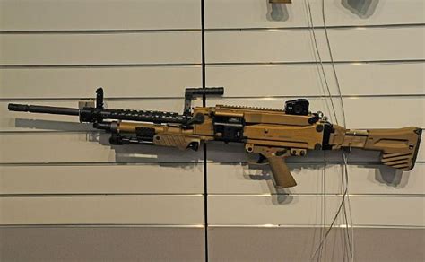 This machine gun has been adopted by the german armed forces (bundeswehr). MG5机枪 ——〖枪炮世界〗