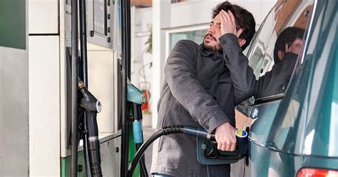 Carburant voici pourquoi il ne faut surtout pas continuer à remplir