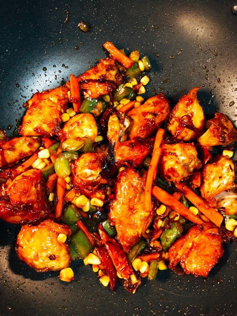 Pokoknya selalu ada giliran kalau gak telur masak kecap, telur masak petis, ayam masak petis atau ayam masak kecap ini. Malaysian Ayam Masak Kicap (Fried Chicken in Sweet and ...