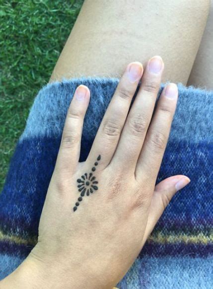 Super Tattoo Small Simple Finger 31 Ideas Beginner Henna Designs