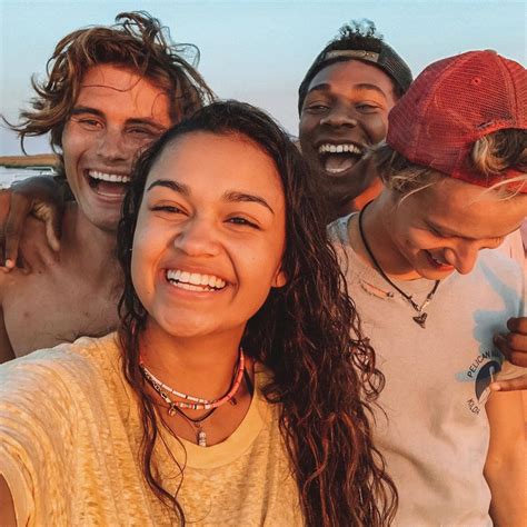 5 Reasons To Watch Outer Banks On Netflix The Everygirl