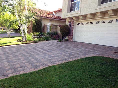 See why over 10,000 happy customers chose us for their driveway get a free paver driveway estimate! New Interlocking Pavers Driveway - Traditional - Landscape ...