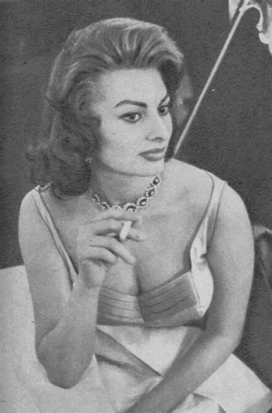 Bringing you the latest on sophia loren. Sophia Loren (mit Bildern)