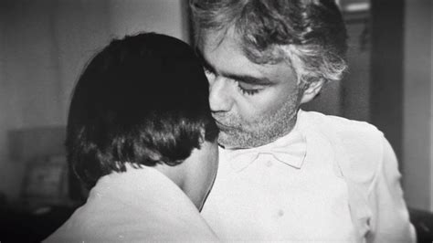 While andrea bocelli has been entertaining audiences across the world for decades with his incredible voice, his new album, si, has something all of his former albums did not: Andrea Bocelli Duets With Son For The First Time With ...
