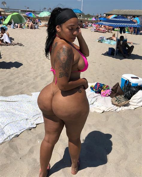 Ass At Beach Shesfreaky