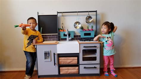 Kidkraft farmhouse play kitchen assembly. Kidkraft Farm to Table Kitchen Pretend Play Cooking ...
