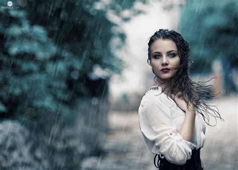 Download Rain Blue Eyes Lipstick Brunette Model Woman Mood Hd Wallpaper By Alessandro Di Cicco