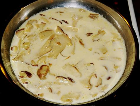 Frische Steinpilze in Sahnesauce