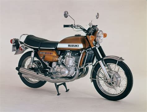 Vintage 1971 Suzuki Gt750 Motorcycle Suzuki Gt 750 Moto Suzuki
