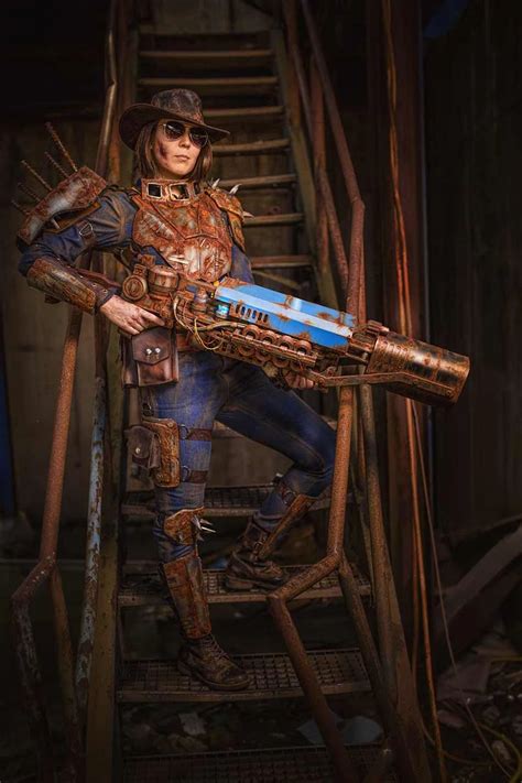 Fallout 4 Cosplay Telegraph