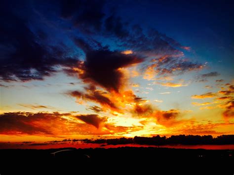 無料画像 地平線 雲 日の出 日没 夜明け 雰囲気 夕暮れ イブニング 残光 地質学的現象 朝は赤い空
