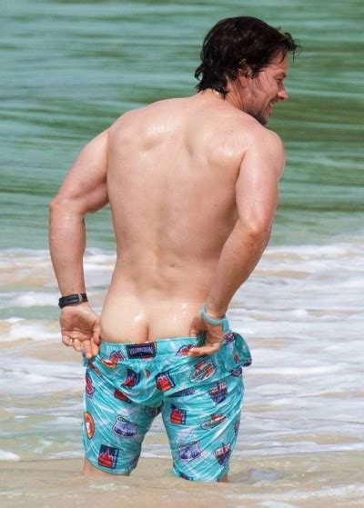 Mark Wahlberg Shirtless In Miami Shirtless Mark Wahlberg Kisses The
