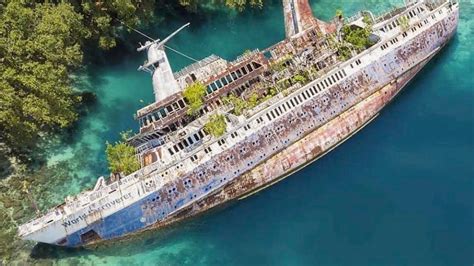 15 Incredible Sunken And Abandoned Ships Youtube