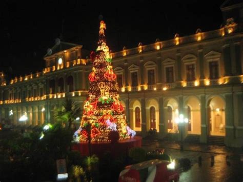Mientras que en méxico, historiadores señalan que la primera navidad propiamente mexicana de la que se tiene registro fue en 1526. La Navidad en México/Christmas in Mexico. Pinned on behalf ...
