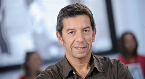 Michel cymes average rating 3.71 · 425 ratings · 52 reviews · shelved 873 times. Avec son dernier livre, Michel Cymes s'attire les foudres ...