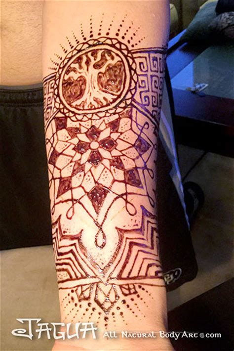 Born in san francisco, ca and raised in las vegas, nv, she graduated from the university of south florida with a major in biological health sciences. Jagua All Natural Body Art | Temporary Blue Black Tattoos ...