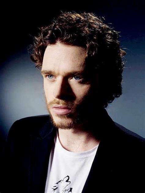 Richard Madden Another Reason To Love Scotland Richard Madden Character Hairstyles King In