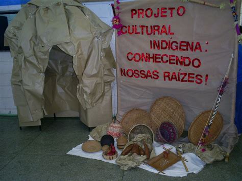 Teacher Daniele Projeto cultural indígena Escola Januário Dourados MS