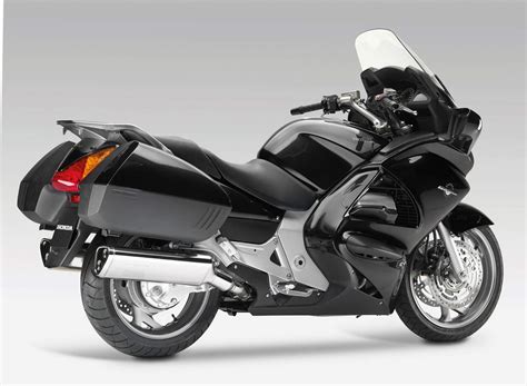 Descubre toda la gama de motos honda. Honda STX 1300 Pan European