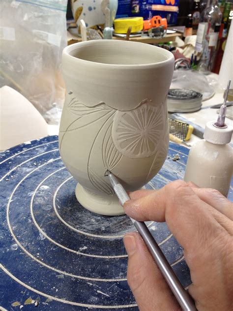 Decoration Techniques For Monochrome Work Pottery Designs Pottery Ceramics
