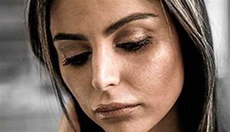 Dødevaskeren av sara omar rått og brutalt om et patriarkalsk og kvinneundertrykkende samfunn dødevaskeren av sara omar. Sara Omar var sin mormors lys | Nordjyske.dk
