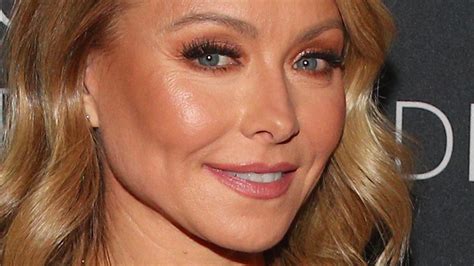 Why A New Photo Of Kelly Ripa Has The Internet Talking Hot Lifestyle News