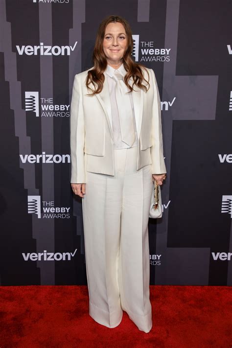 Drew Barrymores Crisp White Suit Is A Long Way From Her Grungy S Style British Vogue