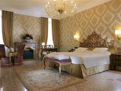 Our top recommendations for the best hotels in venice, italy, with pictures, reviews, and useful information. 7 Best Boutique Hotels in Venice | kimkim